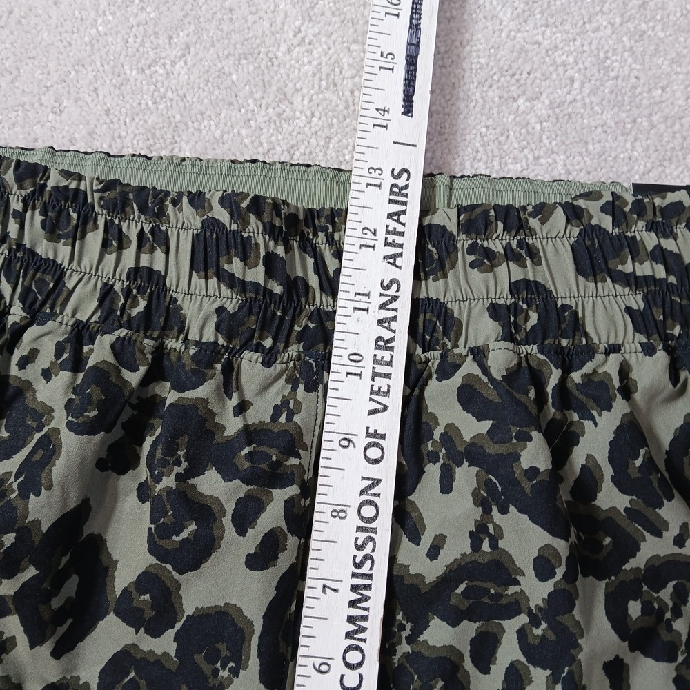 Victoria's Secret Sport Dark Green Cheetah Quick Dry Active Shorts Medium NWT - Picture 5 of 9